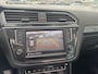 Volkswagen Tiguan 2.0 TDI 4Motion Highline / Panoramadak / Camera / Head-up / Leder / 18'' / CarPlay / Elektr. achterklep / Stoelmassage / Stoelverwarming / DAB / Dodehoek / ACC