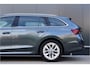Skoda Octavia Combi 1.0 e-TSI Business Edition Plus Automaat | Virtual Cockpit | Head-up Display | Camera | Stoel- / stuurverwarming | Elektr. achterklep | Keyless