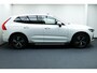 Volvo XC60 2.0 255pk T5 AWD R-Design. Panodak, Camera, Leer/Alcantara, 19"LMV, Haak 2400kg