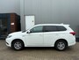 Mitsubishi Outlander 2.4 PHEV Pure / 1E EIGENAAR / APPLE CAR PLAY / STOELVERWARMING / CRUISE / ECC / NL-AUTO / TREKHAAK / CAMERA