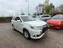 Mitsubishi Outlander 2.4 PHEV Pure / 1E EIGENAAR / APPLE CAR PLAY / STOELVERWARMING / CRUISE / ECC / NL-AUTO / TREKHAAK / CAMERA