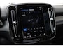 Volvo XC40 Recharge P8 AWD R-Design Panoramadak | Elektrische verwarmbare voorstoelen en stuurwiel | Premium audio by Harman Kardon | Keyless | Adaptieve cruise control | BLIS