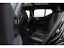 Volvo XC40 Recharge P8 AWD R-Design Panoramadak | Elektrische verwarmbare voorstoelen en stuurwiel | Premium audio by Harman Kardon | Keyless | Adaptieve cruise control | BLIS