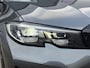 BMW 3-Serie 330e *JAAR GARANTIE* LED NAVI BT PDC STOELVERWARMING 18 INCH *APK 10-2027*