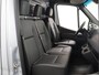 Mercedes-Benz Sprinter 319 CDI L2 H2 Select | 3 zits | LED Koplampen | Lichtmetalen Velgen | Achteruitrijcamera | Stoelverwarming | Parkeersensoren Achter | Wand Betimmering |
