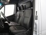 Mercedes-Benz Sprinter 319 CDI L2 H2 Select | 3 zits | LED Koplampen | Lichtmetalen Velgen | Achteruitrijcamera | Stoelverwarming | Parkeersensoren Achter | Wand Betimmering |