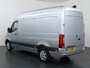 Mercedes-Benz Sprinter 319 CDI L2 H2 Select | 3 zits | LED Koplampen | Lichtmetalen Velgen | Achteruitrijcamera | Stoelverwarming | Parkeersensoren Achter | Wand Betimmering |