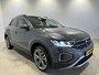 Volkswagen T-Roc 1.0 TSI R-line | Navigatie / Apple Carplay / Android Auto | Stoelverwarming | PDC V+A incl. Park Pilot | LED | LMV 18''