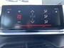 Peugeot 2008 100pk Allure Pack (Camera - Automatische Airco - i-cockpit - Navigatie - 17" - Apple Carplay - LED)