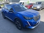 Peugeot 2008 100pk Allure Pack (Camera - Automatische Airco - i-cockpit - Navigatie - 17" - Apple Carplay - LED)