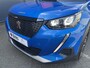 Peugeot 2008 100pk Allure Pack (Camera - Automatische Airco - i-cockpit - Navigatie - 17" - Apple Carplay - LED)