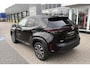 Toyota Yaris Cross 1.5 Hybrid 115 First Edition APPLE/ANDROID STOEL/STUURVERWARMING NAVI AD-CRUISE PRIVACY-GLASS 17"LM-VELGEN