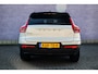 Volvo XC40 Recharge Core 70 kWh | Cruise Control | Trekhaak | Stoel-/Stuurverwarming | Parkeercamera | Warmtepomp | Getint Glas | Verstelbare Beensteunen |