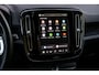 Volvo XC40 Recharge Core 70 kWh | Cruise Control | Trekhaak | Stoel-/Stuurverwarming | Parkeercamera | Warmtepomp | Getint Glas | Verstelbare Beensteunen |