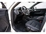 Volvo XC40 Recharge Core 70 kWh | Cruise Control | Trekhaak | Stoel-/Stuurverwarming | Parkeercamera | Warmtepomp | Getint Glas | Verstelbare Beensteunen |