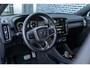 Volvo XC40 1.5 T2 R-Design | Achteruitrijcamera | Parkeersensoren | Trekhaak | Stoelverwarming | Navigatie | Apple Carplay | Android Auto | Elektrische Achterklep | Lichtmetalen Velgen 19 inch