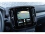 Volvo XC40 1.5 T2 R-Design | Achteruitrijcamera | Parkeersensoren | Trekhaak | Stoelverwarming | Navigatie | Apple Carplay | Android Auto | Elektrische Achterklep | Lichtmetalen Velgen 19 inch