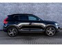 Volvo XC40 1.5 T2 R-Design | Achteruitrijcamera | Parkeersensoren | Trekhaak | Stoelverwarming | Navigatie | Apple Carplay | Android Auto | Elektrische Achterklep | Lichtmetalen Velgen 19 inch