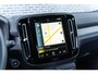 Volvo XC40 1.5 T2 R-Design | Achteruitrijcamera | Parkeersensoren | Trekhaak | Stoelverwarming | Navigatie | Apple Carplay | Android Auto | Elektrische Achterklep | Lichtmetalen Velgen 19 inch