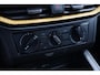 SEAT Arona 1.0 EcoTSI Reference 95PK / 70kW, 16" Design' LMV, Apple Carplay & Android Auto, koplampverlichting Full LED, Bluetooth telefoonkoppeling en audiostreaming, DAB+, parkeersensoren achter, cruise control, comfortstoelen, elektrisch verstelbare buitenspiegels, elektrische ramen vóór en achter etc.