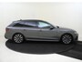Audi A4 Avant 35 TFSI S edition Competition | Navigatie Plus | Stoelverwarming | Optiek zwart |  Elektrische achterklep | Virtual cockpit Plus | Parkeersensoren voor en achter | 3-zone airco |