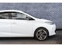 Renault Zoe R110 Limited 41 kWh | Afneembare trekhaak | Huur Accu | Bose audiosysteem | Cruise control | 3 Fase Boordlader |