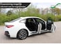 BMW i4 eDrive40 High Executive 84 kWh | M-pack binnen en buiten | virtual cockpit | adaptieve cruise control | led | camera |