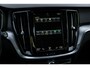 Volvo V60 2.0 B3 Momentum Advantage | Adaptieve Cruise Control | Parkeercamera | Stoel-/Stuurverwarming | Navigatie | Apple CarPlay & Android Auto | 17" Lichtmetalen Velgen |