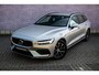 Volvo V60 2.0 B3 Momentum Advantage | Adaptieve Cruise Control | Parkeercamera | Stoel-/Stuurverwarming | Navigatie | Apple CarPlay & Android Auto | 17" Lichtmetalen Velgen |