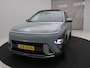 Hyundai Kona 1.6 GDI HEV Premium Sky / Panoramadak / Adaptieve Cruise Control / Elektrisch Verstelbare Voorstoelen / Memory Seats / 360 Camera / BOSE Geluid / Dashcam Voor+Achter / 1ste eigenaar /