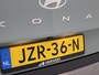 Hyundai Kona 1.6 GDI HEV Premium Sky / Panoramadak / Adaptieve Cruise Control / Elektrisch Verstelbare Voorstoelen / Memory Seats / 360 Camera / BOSE Geluid / Dashcam Voor+Achter / 1ste eigenaar /