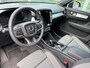 Volvo XC40 2.0 B4 Core Business Edition Mild hybrid, Automaat, Stoel- en stuurverwarming, 19 inch wielen met all-season banden, Harman Kardon audio, Extra getint glas vanaf B-stijl