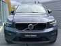 Volvo XC40 2.0 B4 Core Business Edition Mild hybrid, Automaat, Stoel- en stuurverwarming, 19 inch wielen met all-season banden, Harman Kardon audio, Extra getint glas vanaf B-stijl