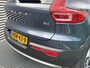Volvo XC40 2.0 B4 Core Business Edition Mild hybrid, Automaat, Stoel- en stuurverwarming, 19 inch wielen met all-season banden, Harman Kardon audio, Extra getint glas vanaf B-stijl