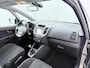Kia Venga 1.4 CVVT ExecutiveLine - Cruise Control - Stoelverwarming - Elektrisch Glazen Panoramadak - Navigatie - Virena Zekerheidspakket €895