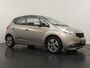 Kia Venga 1.4 CVVT ExecutiveLine - Cruise Control - Stoelverwarming - Elektrisch Glazen Panoramadak - Navigatie - Virena Zekerheidspakket €895
