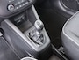Kia Venga 1.4 CVVT ExecutiveLine - Cruise Control - Stoelverwarming - Elektrisch Glazen Panoramadak - Navigatie - Virena Zekerheidspakket €895