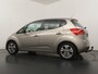 Kia Venga 1.4 CVVT ExecutiveLine - Cruise Control - Stoelverwarming - Elektrisch Glazen Panoramadak - Navigatie - Virena Zekerheidspakket €895