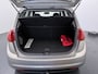 Kia Venga 1.4 CVVT ExecutiveLine - Cruise Control - Stoelverwarming - Elektrisch Glazen Panoramadak - Navigatie - Virena Zekerheidspakket €895