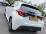 Toyota Yaris 1.5 Hybrid Dynamic | Apple Carplay+Android Auto | Clima | Adap.Cruise | Led Koplampen | Rijstrook+Licht+Regensensor | Achteruitrijcamera | Stoelverwarming | Mistlampen | Privacy Glass |16''lm