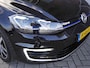 Volkswagen E-Golf E-DITION | Warmtepomp | Digitaal instrumentenpaneel | Parkeer assistent | Led koplampen | 17 inch lichtmetaal | Achteruitrijcamera | Apple carplay/Android auto | Stoelverwarming |