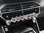 Peugeot e-2008 EV GT 50 kWh 136pk Automaat | Navigatie | Climate Control | Cruise Control | LED | Achteruitrijcamera | 17" LMV | Keyless Entry/Start | Verwarmde Voorstoelen | Apple Carplay/Android Auto |