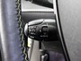 Peugeot e-2008 EV GT 50 kWh 136pk Automaat | Accu 99% | Navigatie | Achteruitrijcamera | Keyless Entry/Start | Verwarmde Voorstoelen | Apple Carplay/Android Auto |