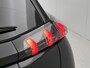 Peugeot e-2008 EV GT 50 kWh 136pk Automaat | Accu 99% | Navigatie | Achteruitrijcamera | Keyless Entry/Start | Verwarmde Voorstoelen | Apple Carplay/Android Auto |