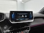 Peugeot e-2008 EV GT 50 kWh 136pk Automaat | Navigatie | Climate Control | Cruise Control | LED | Achteruitrijcamera | 17" LMV | Keyless Entry/Start | Verwarmde Voorstoelen | Apple Carplay/Android Auto |