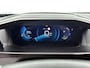 Peugeot e-2008 EV GT 50 kWh 136pk Automaat | Navigatie | Climate Control | Cruise Control | LED | Achteruitrijcamera | 17" LMV | Keyless Entry/Start | Verwarmde Voorstoelen | Apple Carplay/Android Auto |