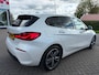 BMW 1-Serie 118i High Executive. RIJKLAARPRIJS! TREKHAAK/AUTOMAAT/SPORTSTOELEN
