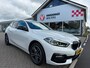 BMW 1-Serie 118i High Executive. RIJKLAARPRIJS! TREKHAAK/AUTOMAAT/SPORTSTOELEN