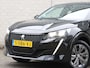Peugeot e-208 50kWh 136 pk Active Pack | Carplay | Accutest 98% | Parkeersensoren | Navigatie | 16"LMV | Climate | AUTOMAAT