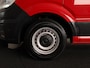 Volkswagen Crafter 35 2.0 TDI L3H2 Highline 140 PK | Trekhaak | Imperiaal | Parkeercamera | Leder | LED koplampen | Parkeer assist |